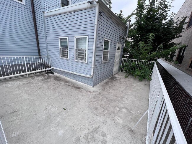 Building Photo - 600 17th St