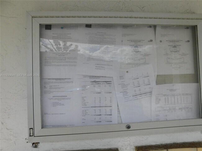 Building Photo - 9688 SW 138th Ave