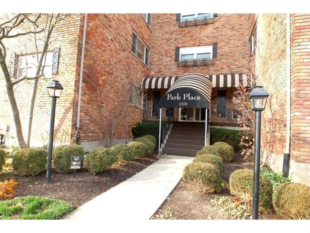 Building Photo - 2270 Madison Rd
