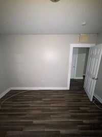 Building Photo - 3 bedrooms 2 baths - Section 8 Accepted