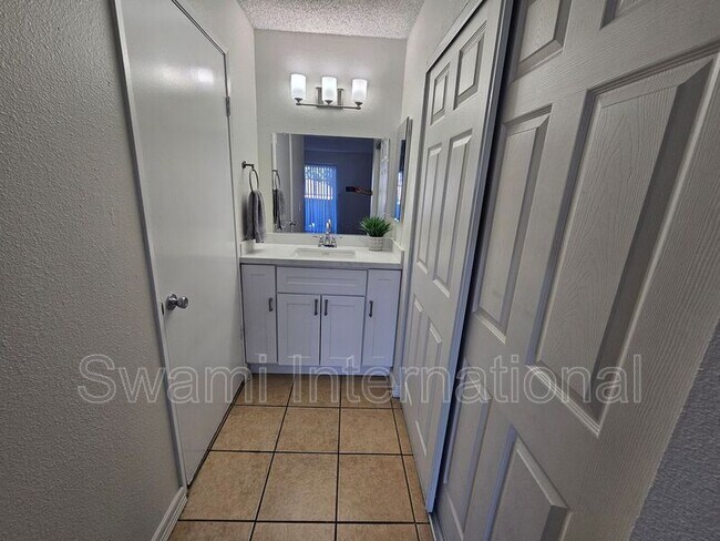 Building Photo - 926 Wilmington Blvd