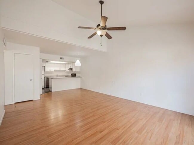 Primary Photo - 2141 E Kirkland Ln