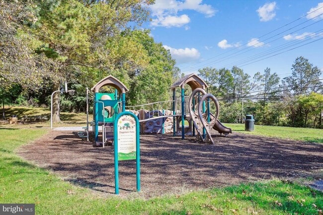 Building Photo - 502 Lawson Way