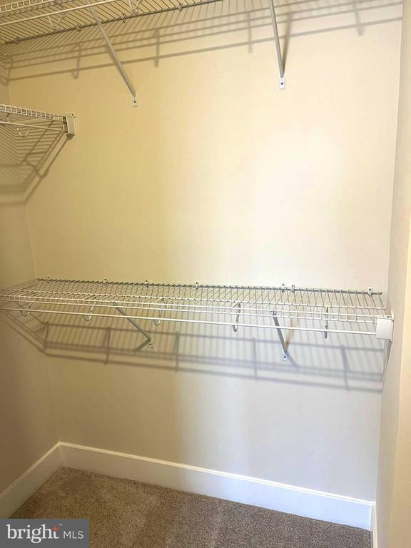 Building Photo - 7618 Johnnycake Rd