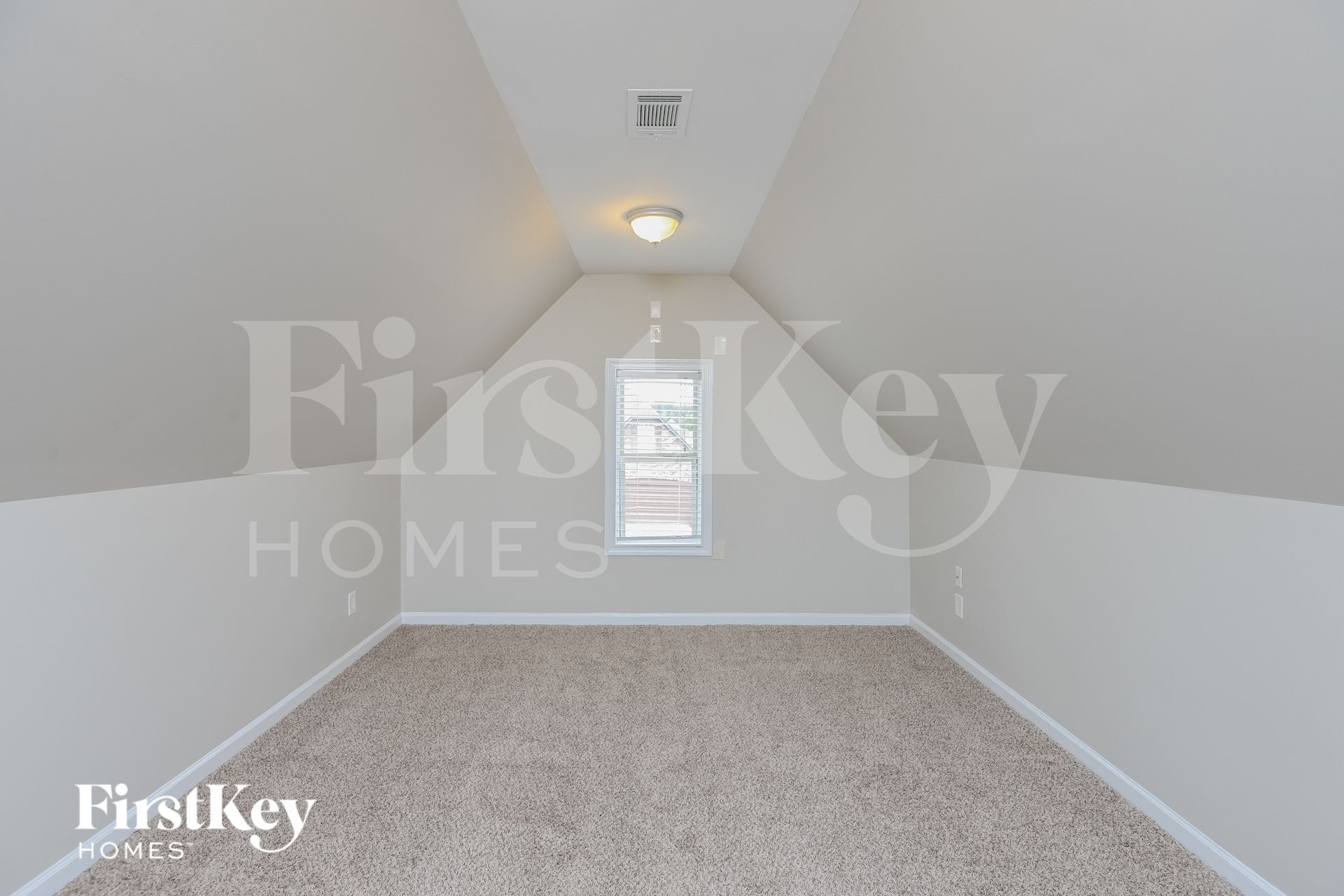 Building Photo - 1000 Medinah Dr