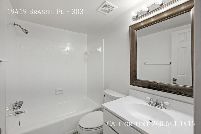 Building Photo - 19419 Brassie Pl