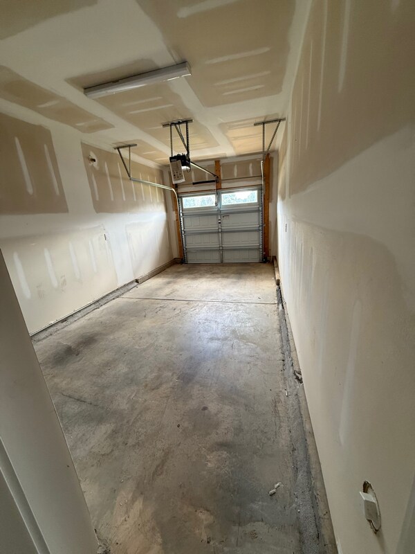 Building Photo - 217 Peach Orch Ct