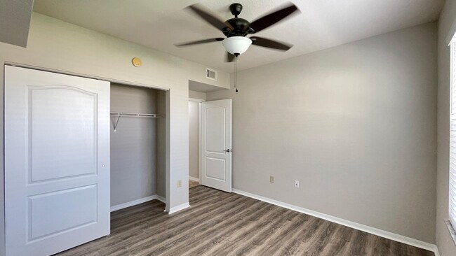 Building Photo - 170 SW Peacock Boulevard 36-104 Port Saint...