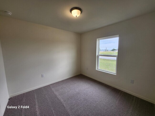 Building Photo - 3424 E Gator Cir