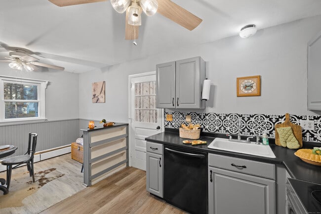 Building Photo - 15 Egypt Ln