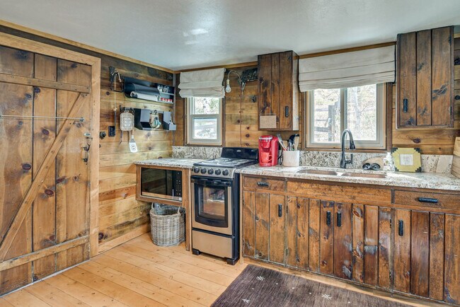 Building Photo - 33440 Colorado 72-SI ID1638163P