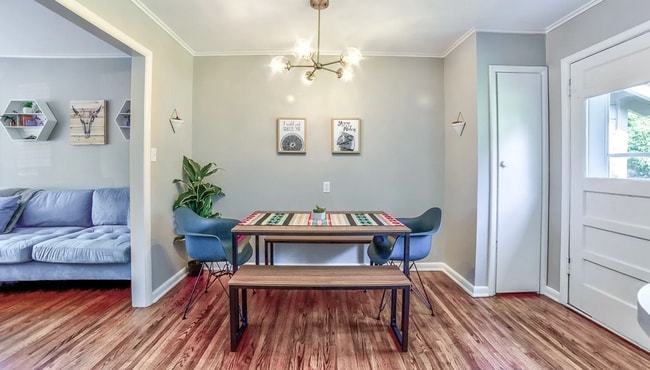Building Photo - Beautifully Renovated Rose District Home