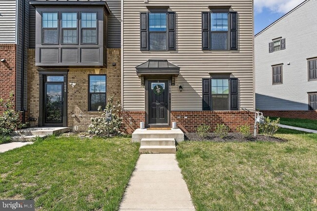 Building Photo - 1008 ALUM Rd