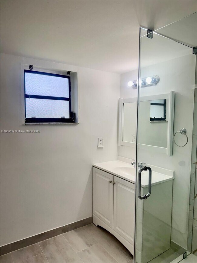 Building Photo - 8650 SW 149th Ave