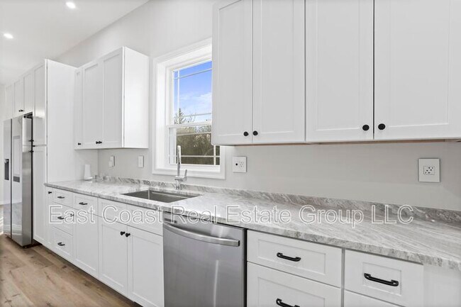 Building Photo - 530 N 3rd St