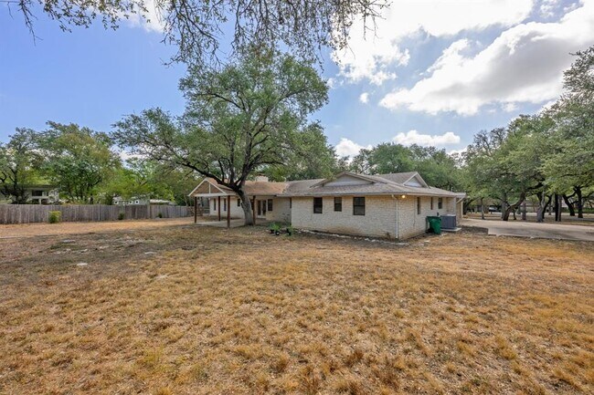 Building Photo - 302 Westlake Dr