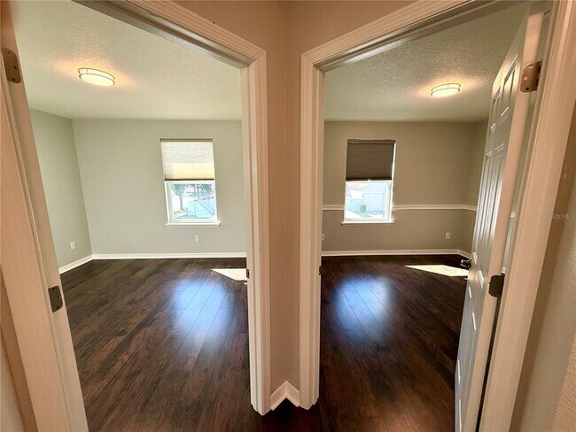 Building Photo - 6060 Roseate Spoonbill Dr