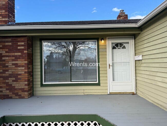 Building Photo - 3 Bedrooms | 1 Bathroom | Rancher with Large Detached Shop