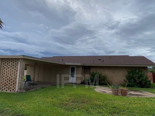 Primary Photo - 5642 Byron Nelson Dr