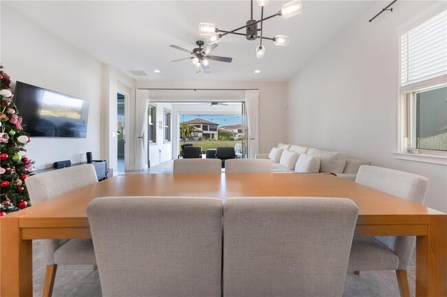 Building Photo - 13019 Stanthorne Ave