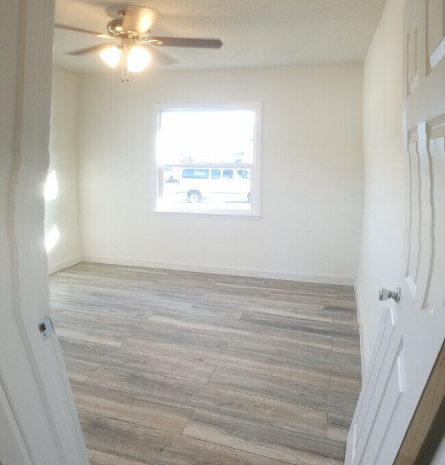 Building Photo - 3 Bedroom House in Garden Grove