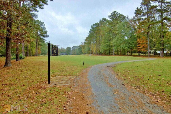 Building Photo - 404 Burgess Point