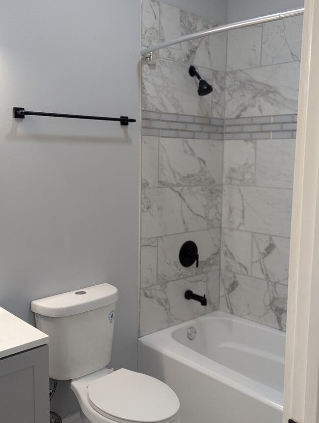 Building Photo - 3925 S Indiana Ave