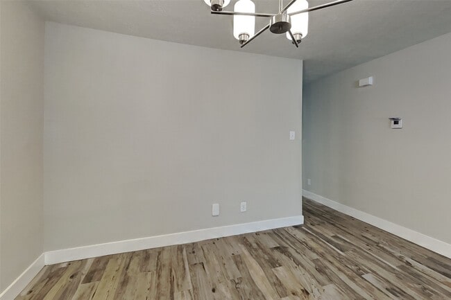 Building Photo - 18116 Red Pine Ct