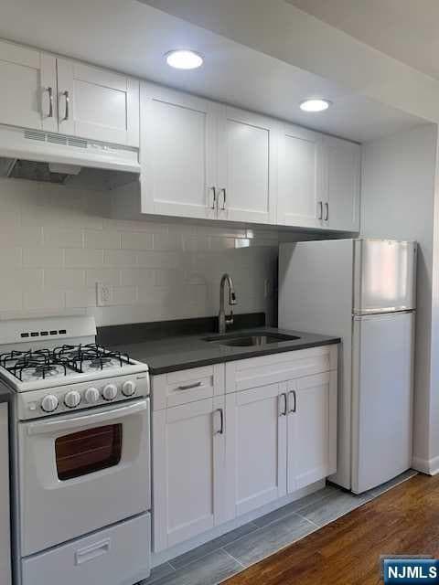 Building Photo - 431 Grand St
