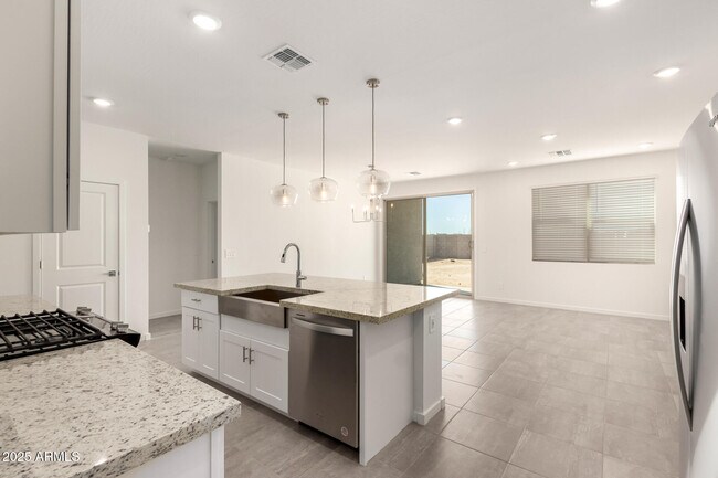 Building Photo - 3732 S 87th Dr