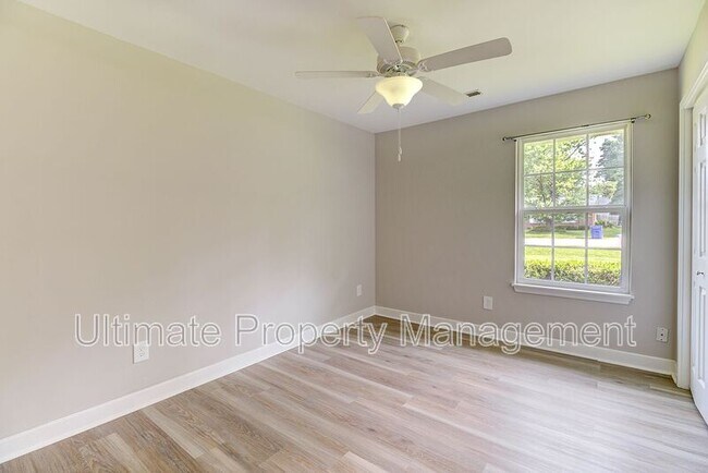 Building Photo - 6232 Murrayville Rd