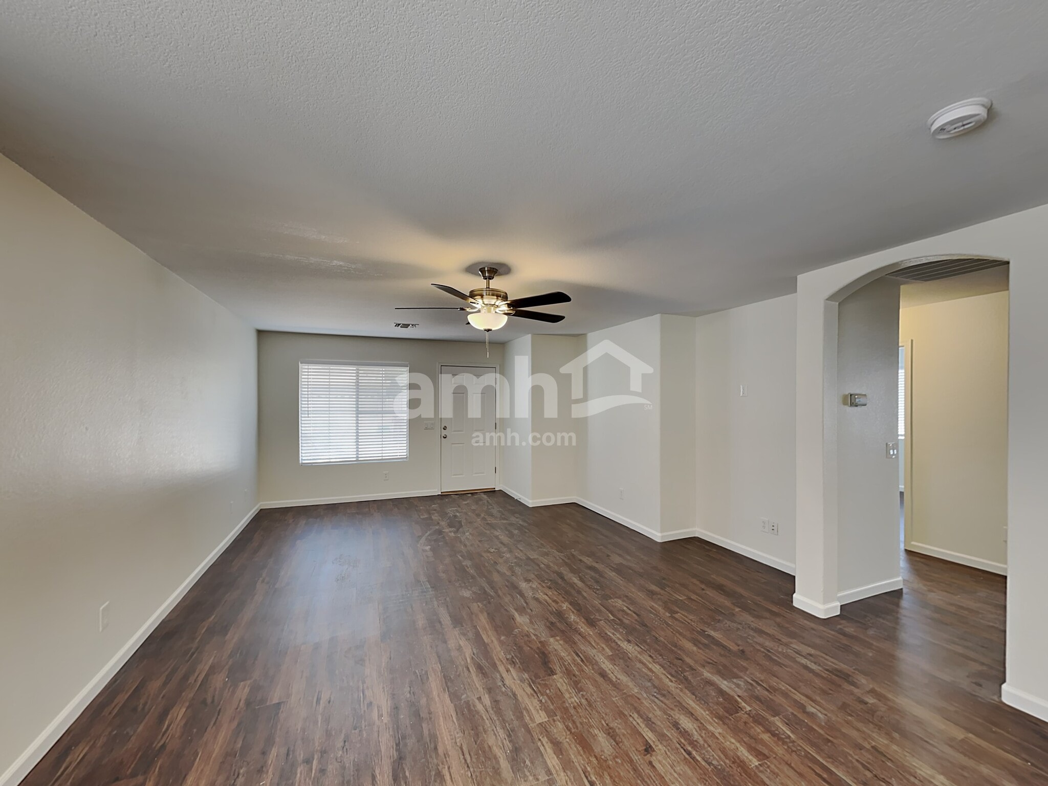 Building Photo - 813 E Nardini St