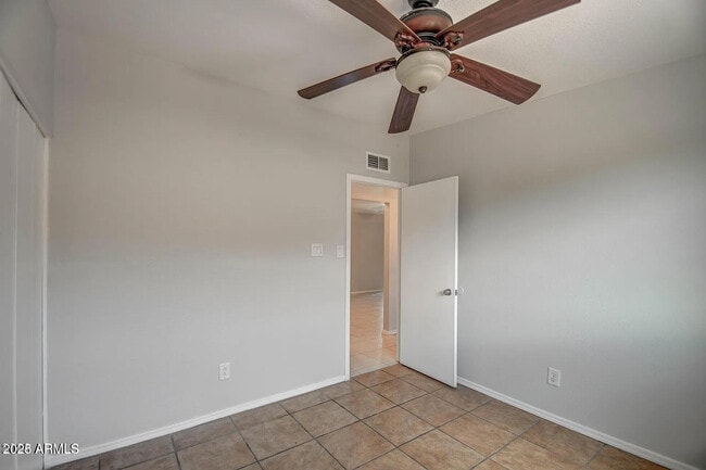 Building Photo - 1612 E Gaylon Dr