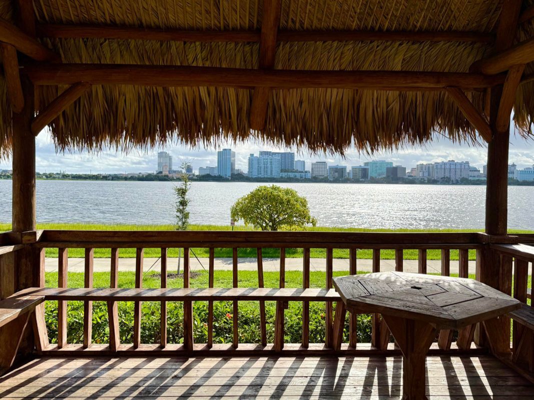 Building Photo - 760 Executive Center Dr