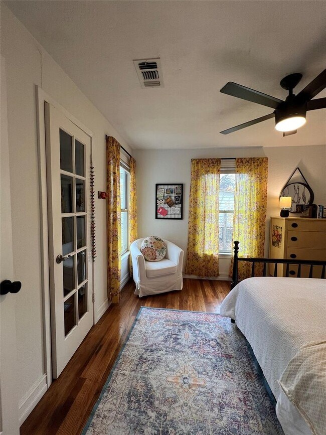 Building Photo - Amazing 3 Bed, 2 Bath Rental in Desirable Oakhurst Subdivision of Fort Worth- 76111