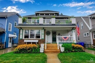Building Photo - 77 Columbia - Lower Pky