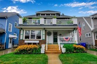 Building Photo - 77 Columbia - Lower Pky