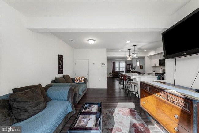 Building Photo - 35 Mengel Rd