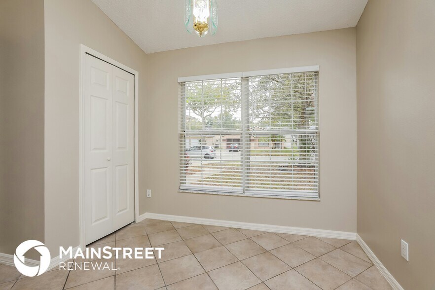 Building Photo - 17117 Woodcrest Way