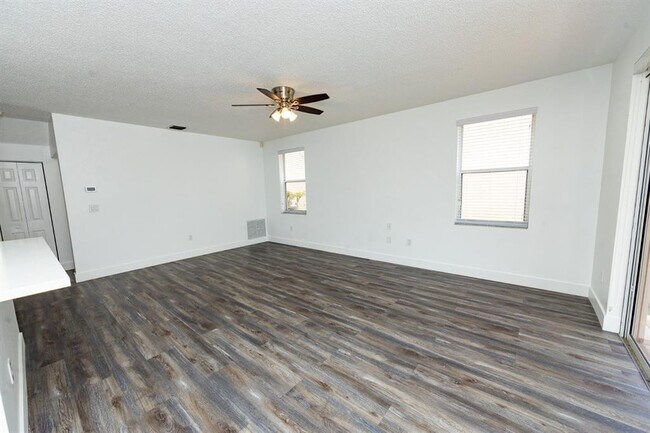 Building Photo - 3375 SW 181st Terrace