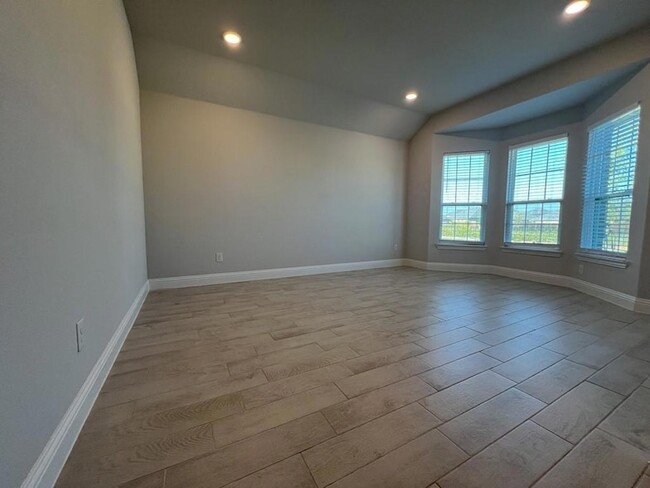 Building Photo - 609 Tartane Dr