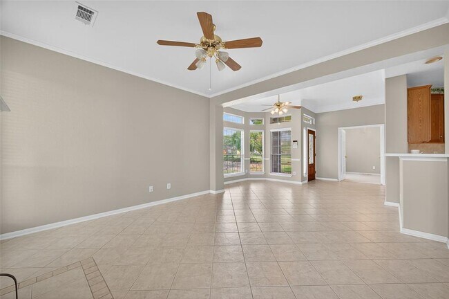 Building Photo - 7914 Loyel Pointe Dr