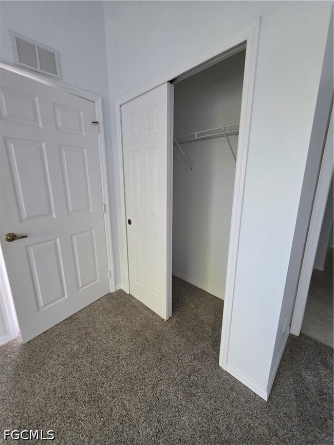 Building Photo - 2261 Somerset Ridge Dr