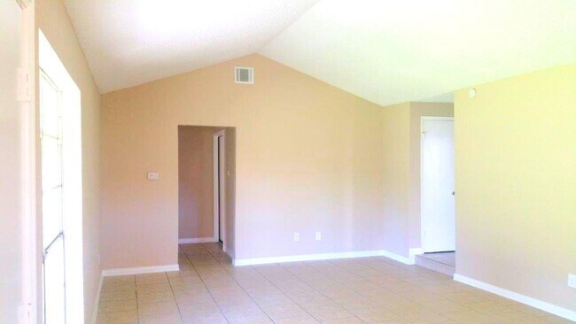 Building Photo - 12210 Roandale Dr