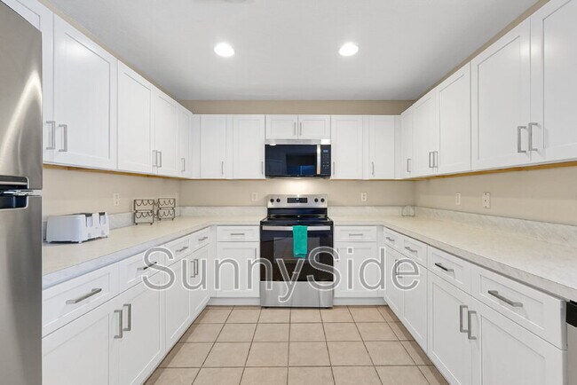Building Photo - 441 Robin Rd