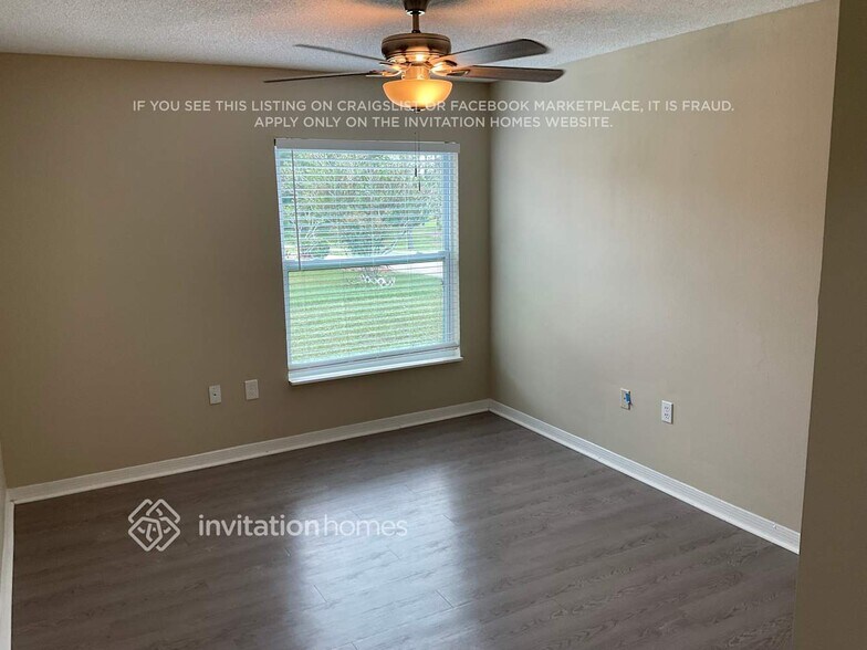 Building Photo - 221 Heronwood Cir