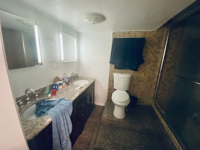 Building Photo - 3 bedroom - Stanwood Duplex