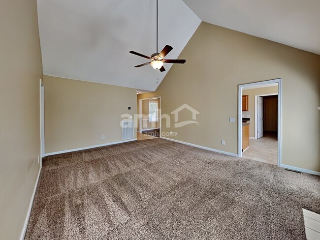 Building Photo - 115 Crenshaw Dr