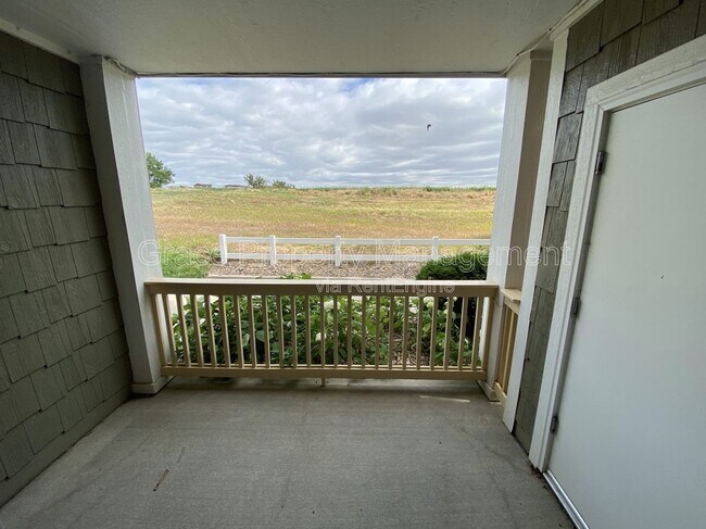 Building Photo - 4645 Hahns Peak Dr