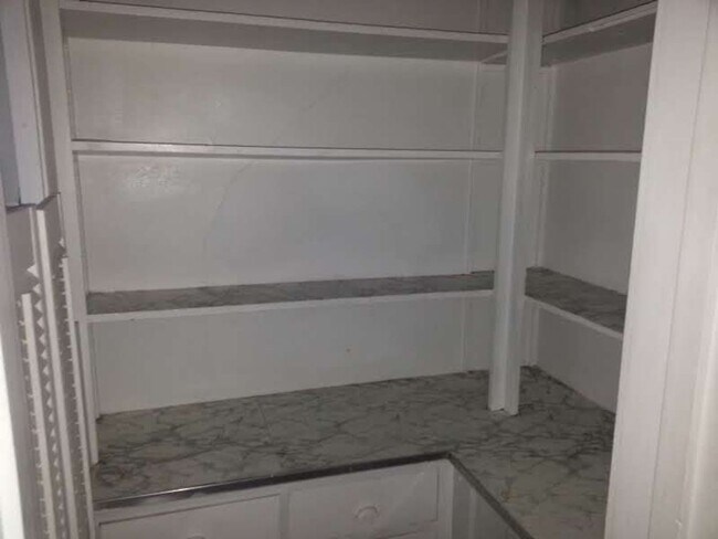 Building Photo - 2924NMarylandM